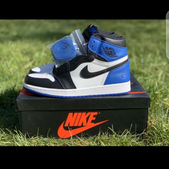 Nike shoe - Picture 3 of 3